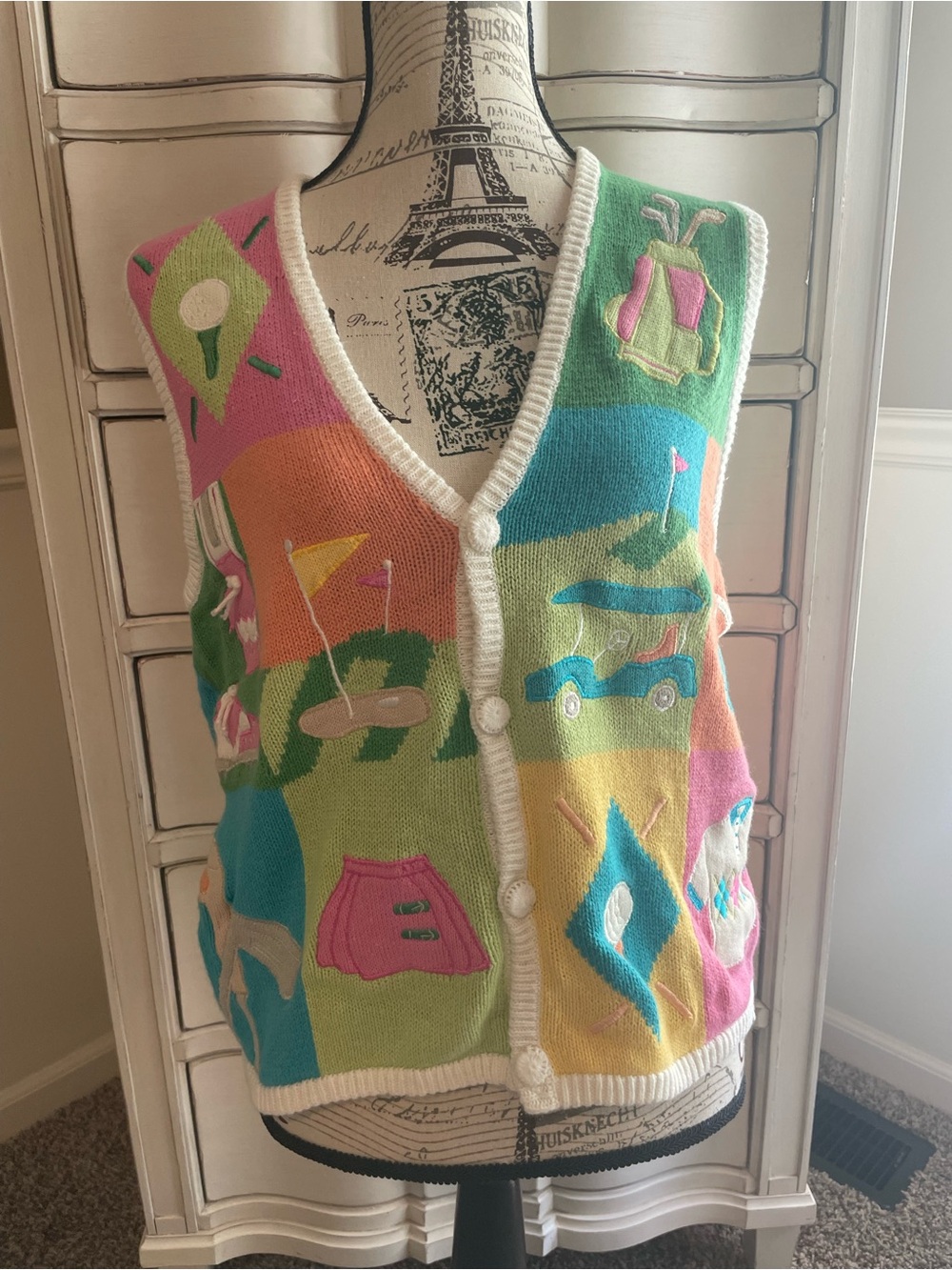 Mandal Bay vintage 1990’s color block golf-themed knit sweater vest.  Size S